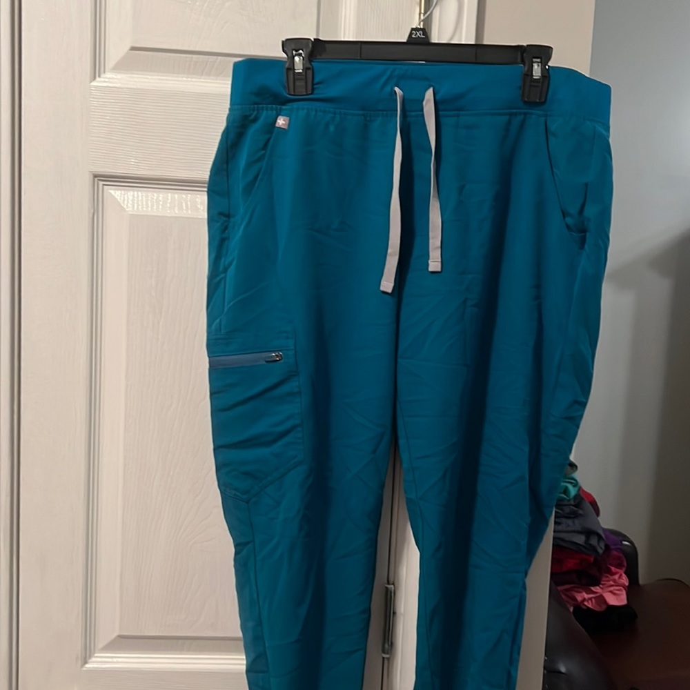 Scrub pants